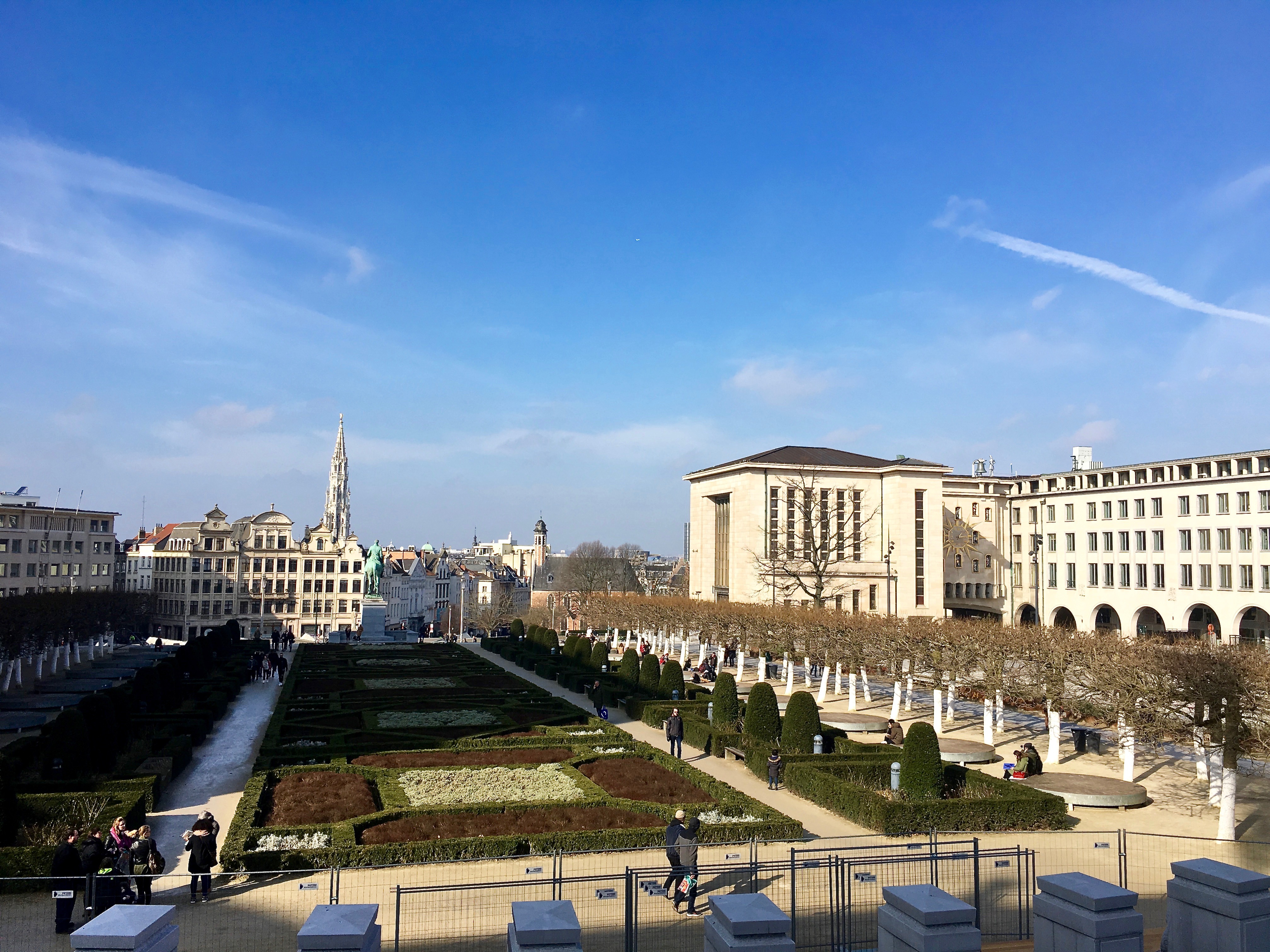 Mont Des Art's